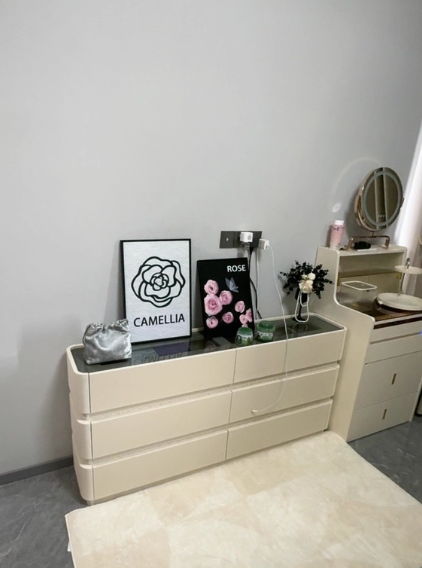 床头柜现代简约床尾收纳小型柜子实木轻奢高级感储物柜卧室置物架