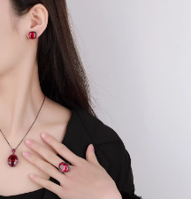 串珠拼接项链 圆面吊坠项链